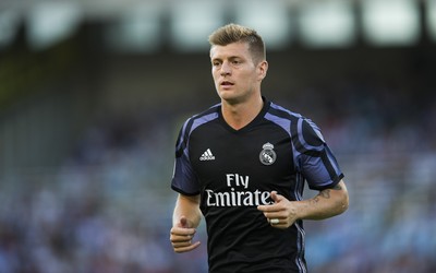 FN电竞快讯-克瓦拉茨赫利亚训练中加练防守